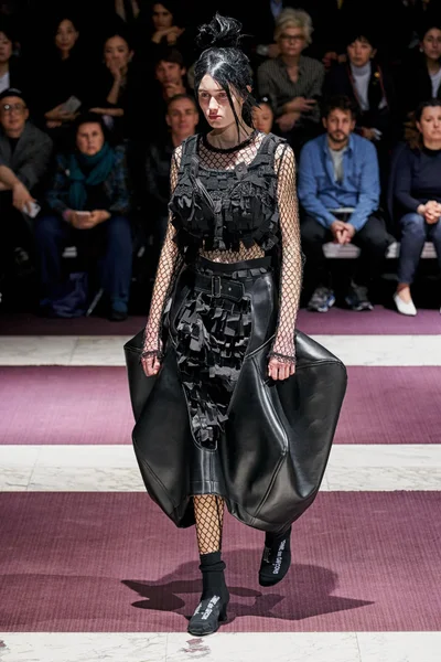 Look 30